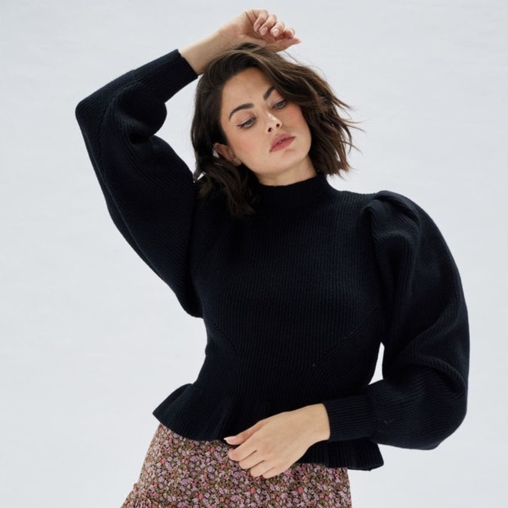 MINKPINK Black Mock neck Ribbed Peplum Sweater L *slight discoloration on sleeve